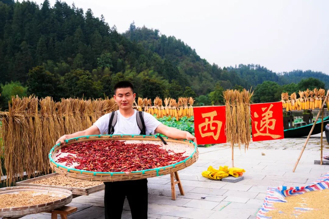 递登上全国七年级地理课本！九游会j9登录安徽黟县西(图7)